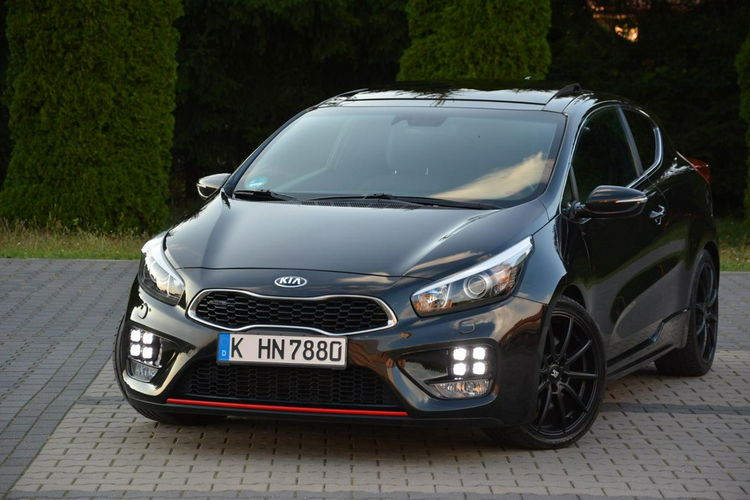 Kia Pro Cee'd GT Navi Panorama Ledy Bixenon Skóry Recaro Kamera Grzana kierownica zdjęcie 9