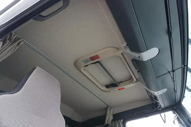 MAN TGX / 26.420 / ACC / E 6 / KONTENER + WINDA / OŚ SKRĘTNA / 18 PALET zdjęcie 16