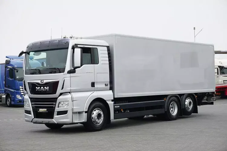 MAN TGX / 26.420 / ACC / E 6 / KONTENER + WINDA / OŚ SKRĘTNA / 18 PALET zdjęcie 2