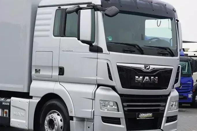 MAN TGX / 26.420 / ACC / E 6 / KONTENER + WINDA / OŚ SKRĘTNA / 18 PALET zdjęcie 20