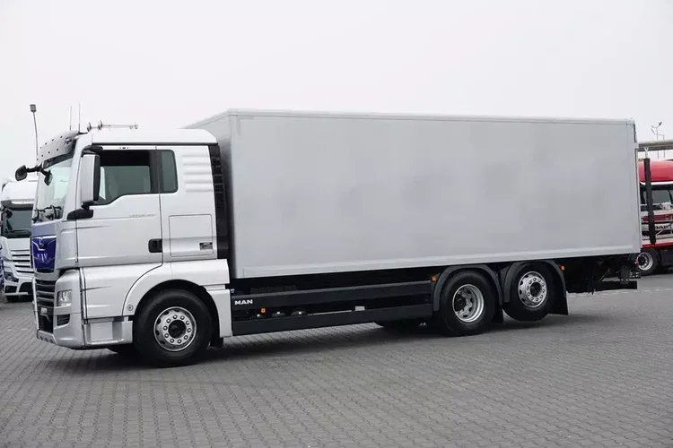 MAN TGX / 26.420 / ACC / E 6 / KONTENER + WINDA / OŚ SKRĘTNA / 18 PALET zdjęcie 3