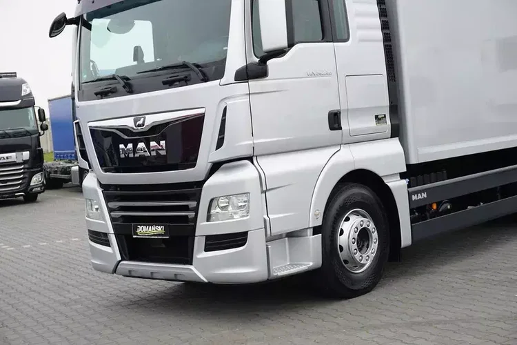 MAN TGX / 26.420 / ACC / E 6 / KONTENER + WINDA / OŚ SKRĘTNA / 18 PALET zdjęcie 33