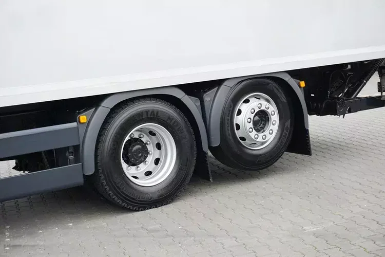 MAN TGX / 26.420 / ACC / E 6 / KONTENER + WINDA / OŚ SKRĘTNA / 18 PALET zdjęcie 35