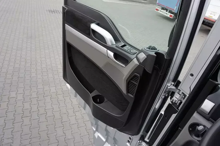 MAN TGX / 26.420 / ACC / E 6 / KONTENER + WINDA / OŚ SKRĘTNA / 18 PALET zdjęcie 38