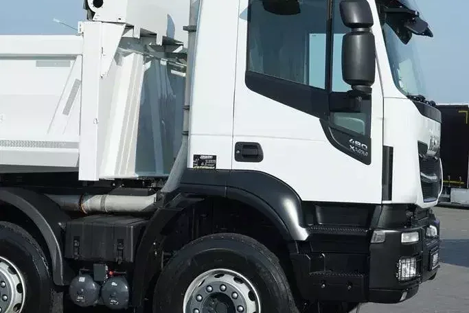 Iveco / TRAKKER / 480 / E 6 / WYWROTKA / 8 X 4 / HYDROBURTA / RETARDER zdjęcie 35