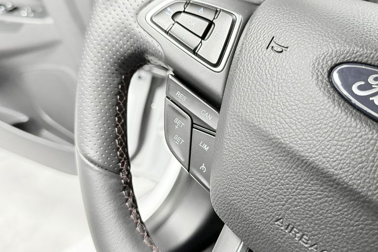 Ford EcoSport 1.0 TURBO 125KM ST-LINE Lift Klimatronic Navi SYNC3 led BANG&OLUFSEN zdjęcie 34