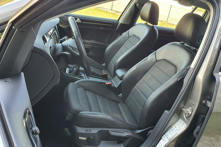 Volkswagen Golf 1.6 TDI # Highline # Navi # Climatronic # Kamera # PółSkóra # MegaStan zdjęcie 6