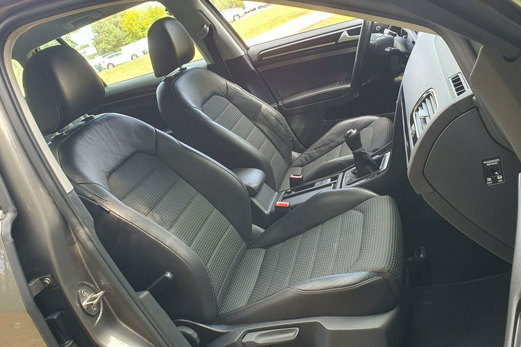 Volkswagen Golf 1.6 TDI # Highline # Navi # Climatronic # Kamera # PółSkóra # MegaStan zdjęcie 7