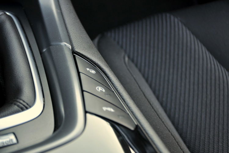 Ford Mondeo 2.0TDCI(180KM) Duża Navi Welur Asys.Pasa 2xPDC Keyless Go Alu17"ASO zdjęcie 36