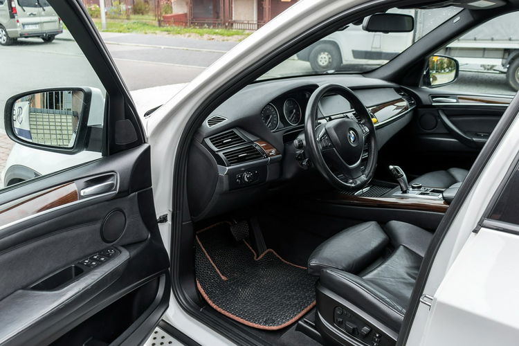 BMW X5 3.0_Diesel_286 KM_210 tyś. km zdjęcie 13