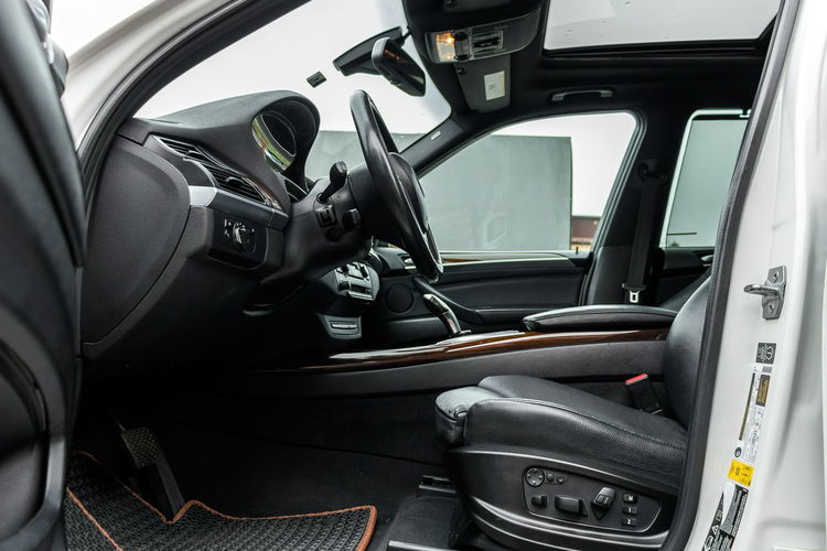 BMW X5 3.0_Diesel_286 KM_210 tyś. km zdjęcie 21