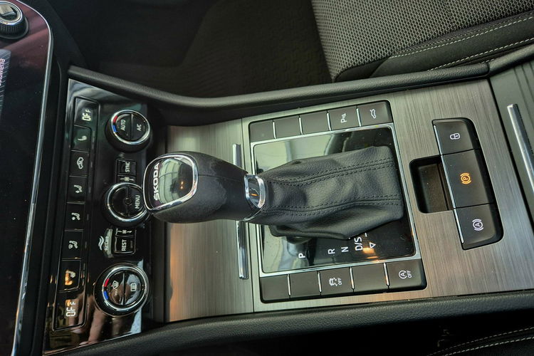 Skoda Superb zdjęcie 25