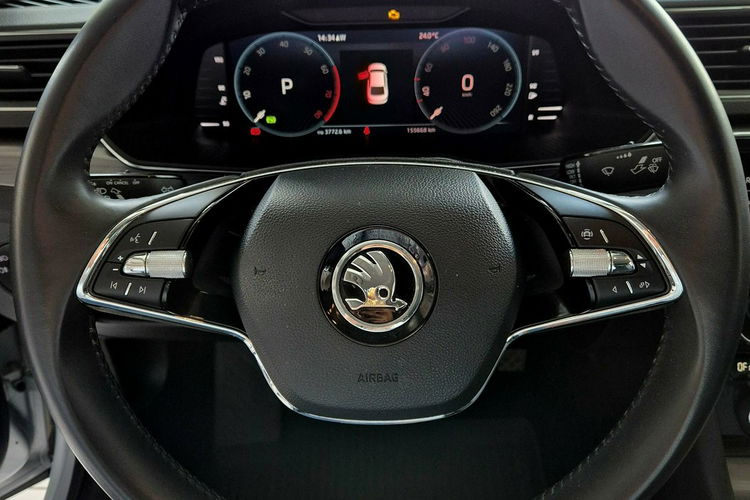 Skoda Superb zdjęcie 33