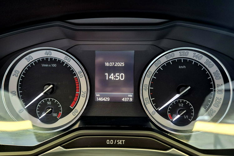 Skoda Superb zdjęcie 20