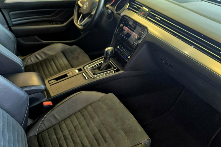 Volkswagen Passat zdjęcie 16