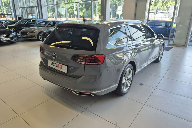 Volkswagen Passat zdjęcie 3