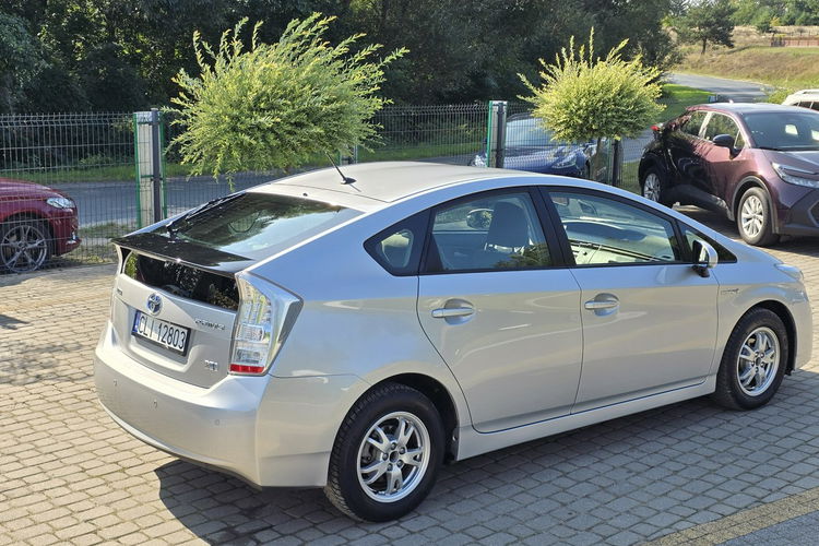 Toyota Prius Hybrid 1.8 VVT-I E-CVT I-właściciel / 62-tyś przebiegu zdjęcie 6