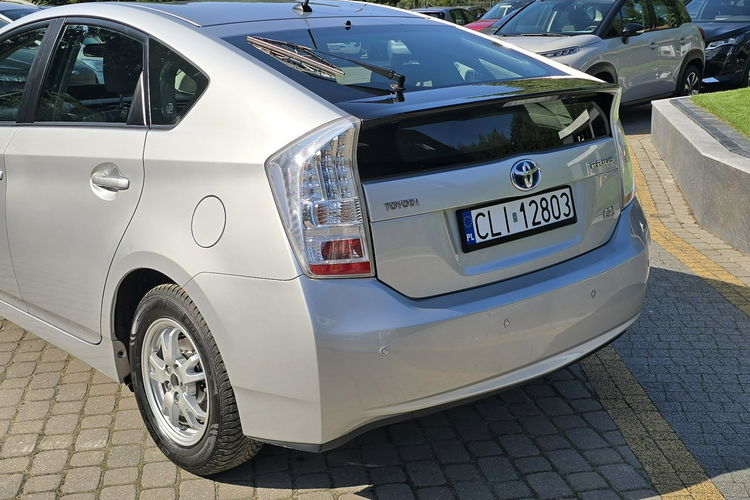 Toyota Prius Hybrid 1.8 VVT-I E-CVT I-właściciel / 62-tyś przebiegu zdjęcie 7