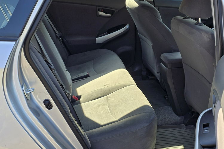 Toyota Prius Hybrid 1.8 VVT-I E-CVT I-właściciel / 62-tyś przebiegu zdjęcie 9