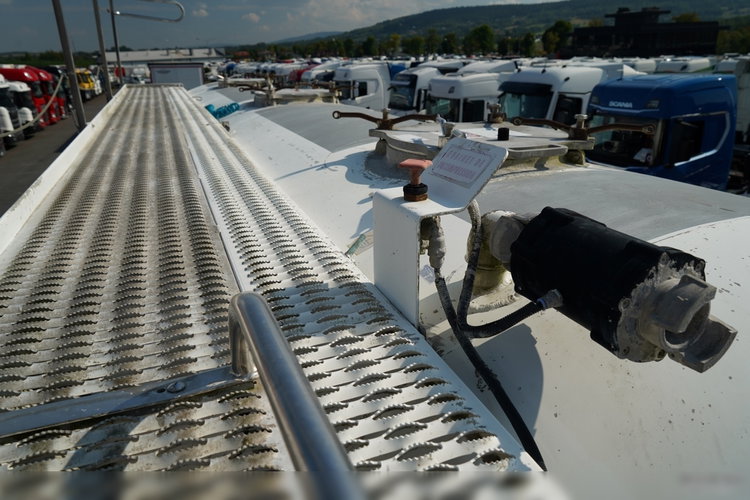 Feldbinder / CEMENTONACZEPA / 3 KOMORY / 36 000 L / SILOS / DO MATERIAŁÓW SYPKICH / ALUFELGI zdjęcie 14