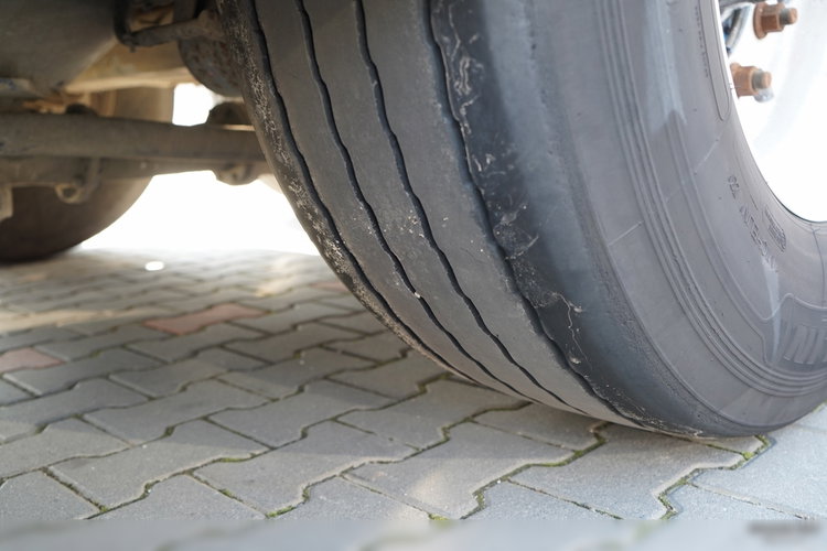 Feldbinder / CEMENTONACZEPA / 3 KOMORY / 36 000 L / SILOS / DO MATERIAŁÓW SYPKICH / ALUFELGI zdjęcie 16