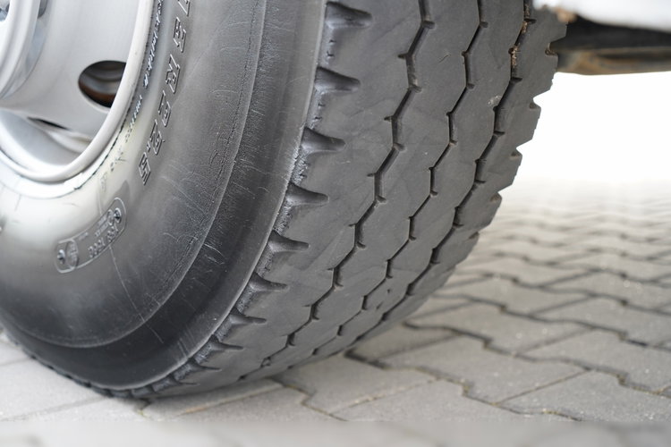 Mercedes AXOR 2633 / 6x4 / WYWROTKA  5.3 M / HYDROBURTA  / + HDS HIAB 122 B-2 / STEROWANIE RADIOWE / ROTATOR / MANUAL /   / 2013 ROK  zdjęcie 29