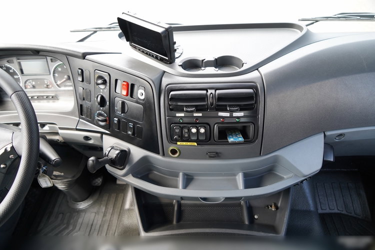 Mercedes AXOR 2633 / 6x4 / WYWROTKA  5.3 M / HYDROBURTA  / + HDS HIAB 122 B-2 / STEROWANIE RADIOWE / ROTATOR / MANUAL /   / 2013 ROK  zdjęcie 41