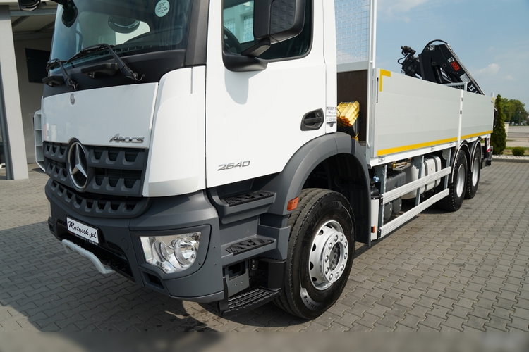 Mercedes / AROCS 2640 / 6x4 / SKRZYNIOWY - 6, 5 M / HDS HIAB XS 144 / wysów: 12, 5 M / EURO 6 / STEROWANIE RADIOWE / ROTATOR / OPONY 100 % / zdjęcie 15