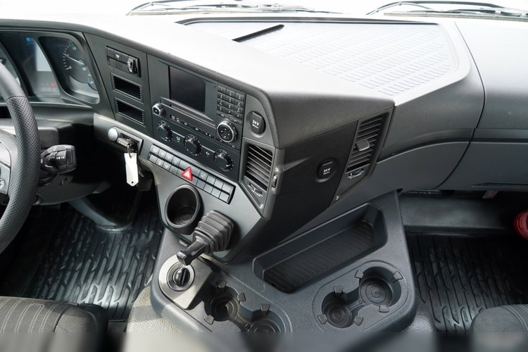 Mercedes / AROCS 2640 / 6x4 / SKRZYNIOWY - 6, 5 M / HDS HIAB XS 144 / wysów: 12, 5 M / EURO 6 / STEROWANIE RADIOWE / ROTATOR / OPONY 100 % / zdjęcie 33