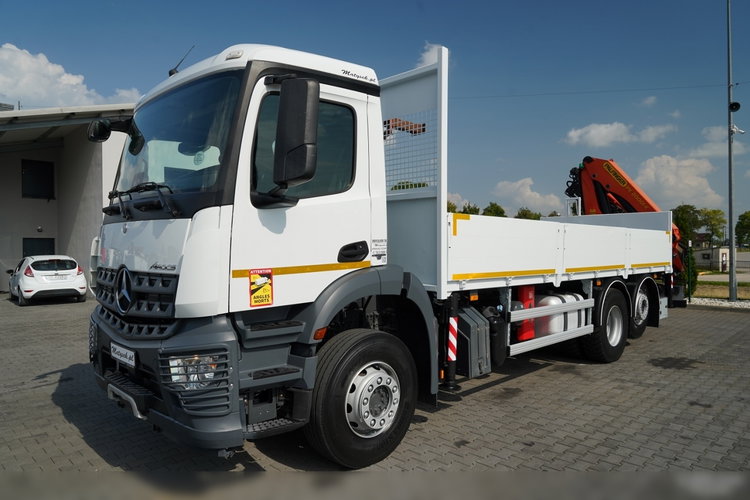 Mercedes / AROCS 2643 / 6x2 / SKRZYNIOWY - 6.4 M / HDS palfinger pk 20001-k - wysów: 10.2 M / OŚ PODNOSZONA / STEROWANIE RADIOWE / ROTATOR / WIDŁY / OPONY 100 % / 2017 ROK zdjęcie 10