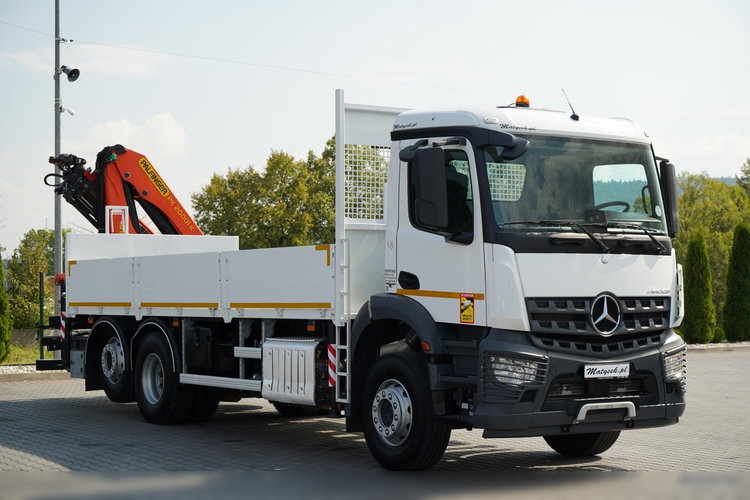 Mercedes / AROCS 2643 / 6x2 / SKRZYNIOWY - 6.4 M / HDS palfinger pk 20001-k - wysów: 10.2 M / OŚ PODNOSZONA / STEROWANIE RADIOWE / ROTATOR / WIDŁY / OPONY 100 % / 2017 ROK zdjęcie 14