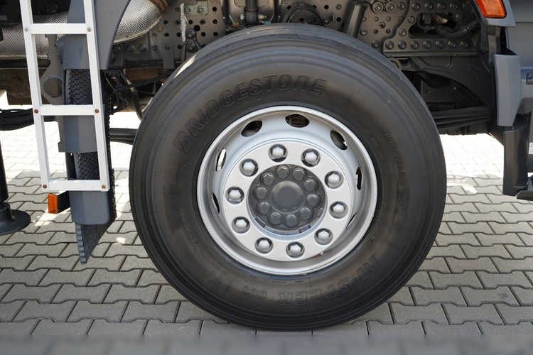 Mercedes / AROCS 2643 / 6x2 / SKRZYNIOWY - 6.4 M / HDS palfinger pk 20001-k - wysów: 10.2 M / OŚ PODNOSZONA / STEROWANIE RADIOWE / ROTATOR / WIDŁY / OPONY 100 % / 2017 ROK zdjęcie 27