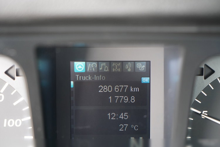 Mercedes / AROCS 2643 / 6x2 / SKRZYNIOWY - 6.4 M / HDS palfinger pk 20001-k - wysów: 10.2 M / OŚ PODNOSZONA / STEROWANIE RADIOWE / ROTATOR / WIDŁY / OPONY 100 % / 2017 ROK zdjęcie 40