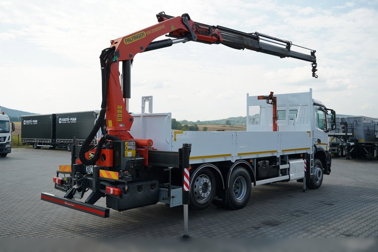 Mercedes / AROCS 2643 / 6x2 / SKRZYNIOWY - 6.4 M / HDS palfinger pk 20001-k - wysów: 10.2 M / OŚ PODNOSZONA / STEROWANIE RADIOWE / ROTATOR / WIDŁY / OPONY 100 % / 2017 ROK zdjęcie 7