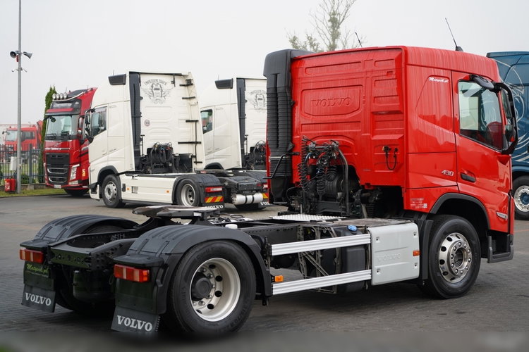 Volvo FM 430 / PEŁNY ADR / WAGA: 6 800 KG / NISKA KABINA / 2022 ROK / PO ZŁOTYM KONTRAKCIE SERWISOWYM / zdjęcie 9