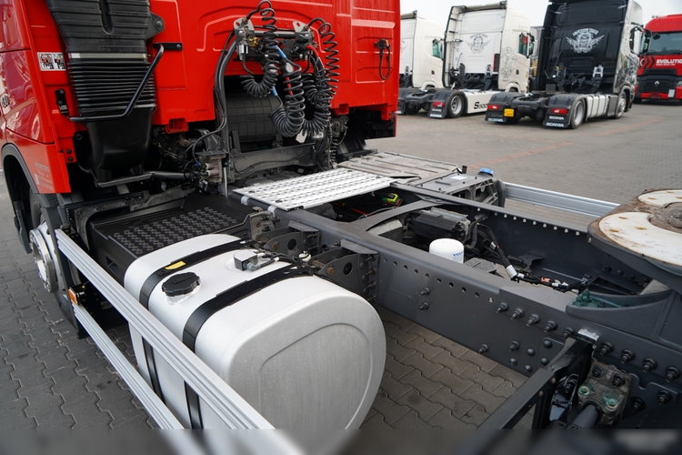 Volvo FM 430 / PEŁNY ADR / WAGA: 6 800 KG / NISKA KABINA / 2022 ROK / PO ZŁOTYM KONTRAKCIE SERWISOWYM / zdjęcie 14