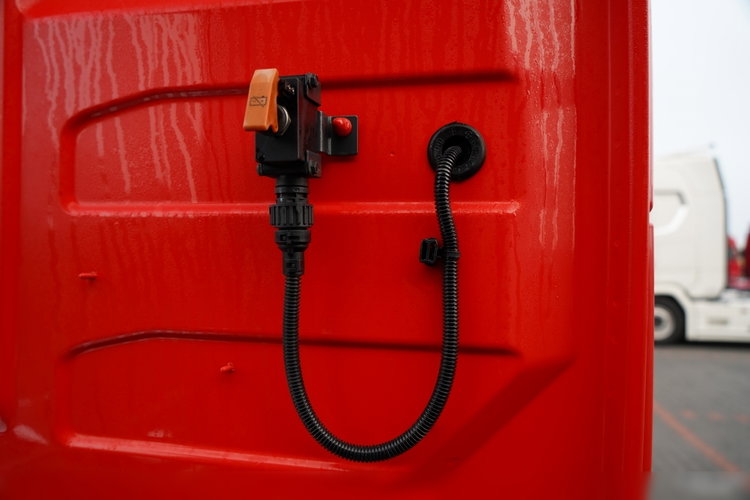 Volvo FM 430 / PEŁNY ADR / WAGA: 6 800 KG / NISKA KABINA / 2022 ROK / PO ZŁOTYM KONTRAKCIE SERWISOWYM / zdjęcie 17