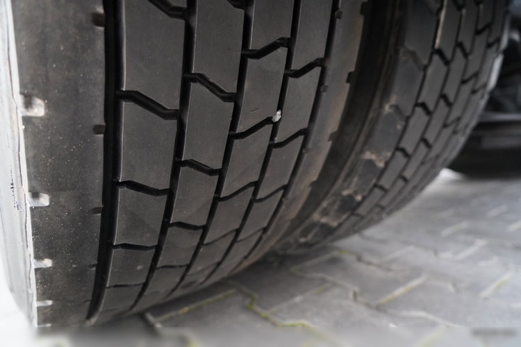 Volvo FM 430 / PEŁNY ADR / WAGA: 6 800 KG / NISKA KABINA / 2022 ROK / PO ZŁOTYM KONTRAKCIE SERWISOWYM / zdjęcie 20