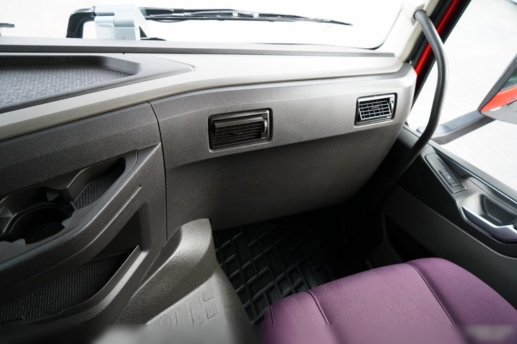 Volvo FM 430 / PEŁNY ADR / WAGA: 6 800 KG / NISKA KABINA / 2022 ROK / PO ZŁOTYM KONTRAKCIE SERWISOWYM / zdjęcie 31