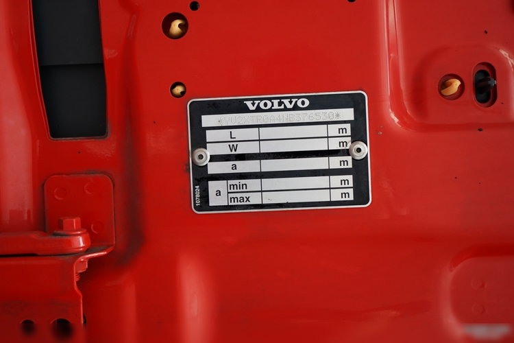 Volvo FM 430 / PEŁNY ADR / WAGA: 6 800 KG / NISKA KABINA / 2022 ROK / PO ZŁOTYM KONTRAKCIE SERWISOWYM / zdjęcie 37