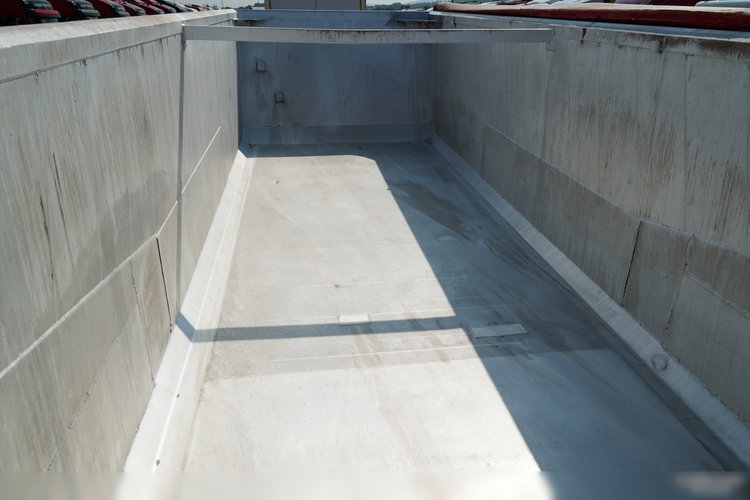 KEMPF WYWROTKA / ALUMINIOWA / 25 m3 / OSIE MERCEDES / OŚ PODNOSZONA zdjęcie 14