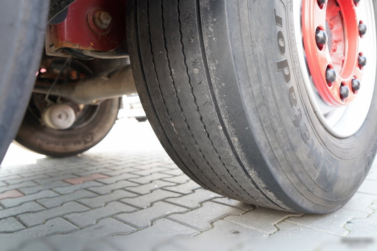 KEMPF WYWROTKA / ALUMINIOWA / 25 m3 / OSIE MERCEDES / OŚ PODNOSZONA zdjęcie 17