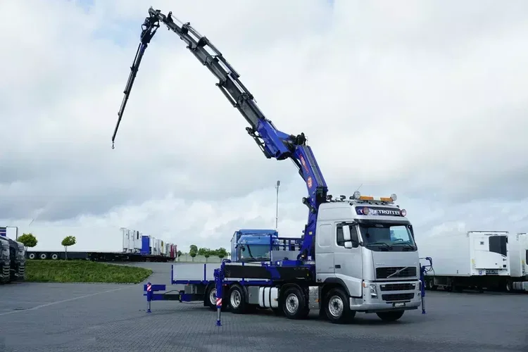 Volvo / FH / 520 / 8 X 2 / SKRZYNIOWY + HDS / PM 85 SP + JIB J 1204 / WYSIĘG 31.9 M zdjęcie 1