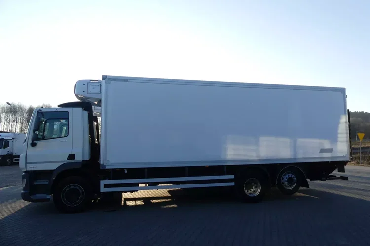 DAF CF 370 / 6x2 / CHŁODNIA 8.25 + WINDA / EURO 6 / zdjęcie 3