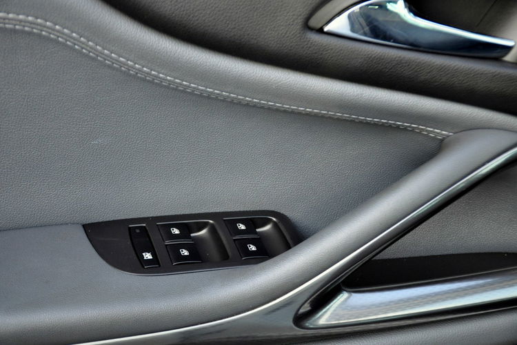 Opel Zafira 2.0d(165KM) Bi-Xenon Led Panorama Navi Kamera 7-Foteli Skóry Alu19"ASO zdjęcie 38