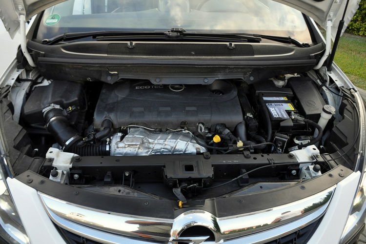 Opel Zafira 2.0d(165KM) Bi-Xenon Led Panorama Navi Kamera 7-Foteli Skóry Alu19"ASO zdjęcie 40