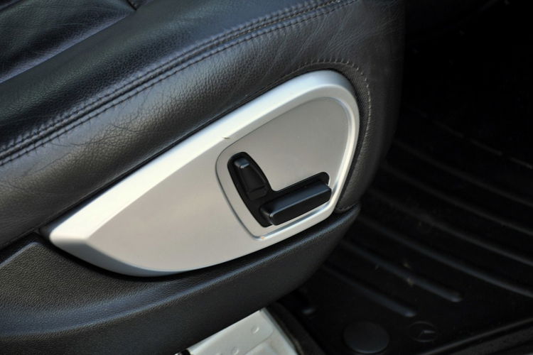 Mercedes ML 280 3.0CDI(190KM) Xenon 4Matic Navi Skóry El.Fotele I Wł 2xParkt Alu17"ASO zdjęcie 19