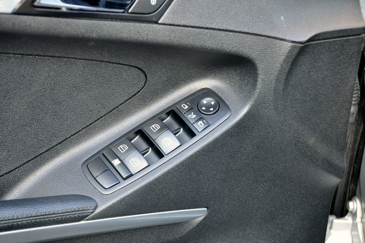 Mercedes ML 280 3.0CDI(190KM) Xenon 4Matic Navi Skóry El.Fotele I Wł 2xParkt Alu17"ASO zdjęcie 36