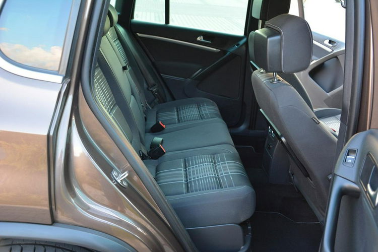 Volkswagen Tiguan Lift Toffee Brown bi-xenon Ledy Navi Kamera 2xParktr. Park Assist ASO zdjęcie 17