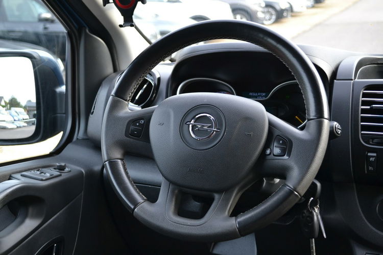 Opel Vivaro Parktronic Nagłośnienie 5osobowy Kamera cofania Zarejestrowany zdjęcie 11
